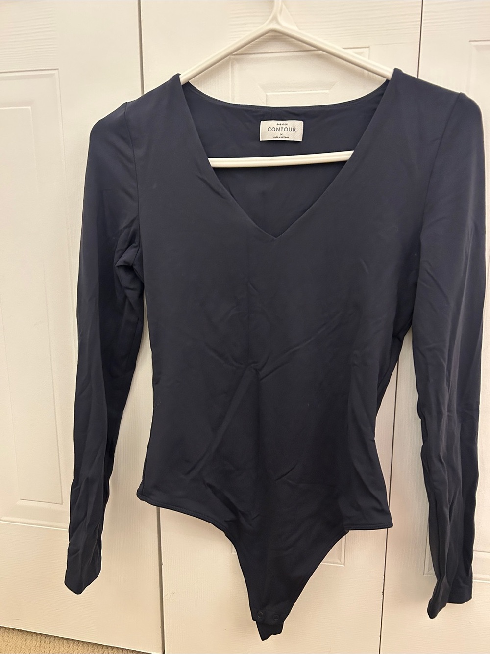 Aritzia Babaton Navy Long-Sleeve V-Neck Bodysuit